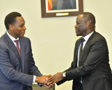 VISITE DU MINISTRE SÉNÉGALAIS DE LA JUSTICE AU BÉNIN /PRÉSIDENT DU CONSEIL DES MINISTRES DE L'OHADA YVON DÉTCHÉNOU ET OUSMANE DIAGNE ÉCHANGENT SUR L'AVENIR DE L'OHADA